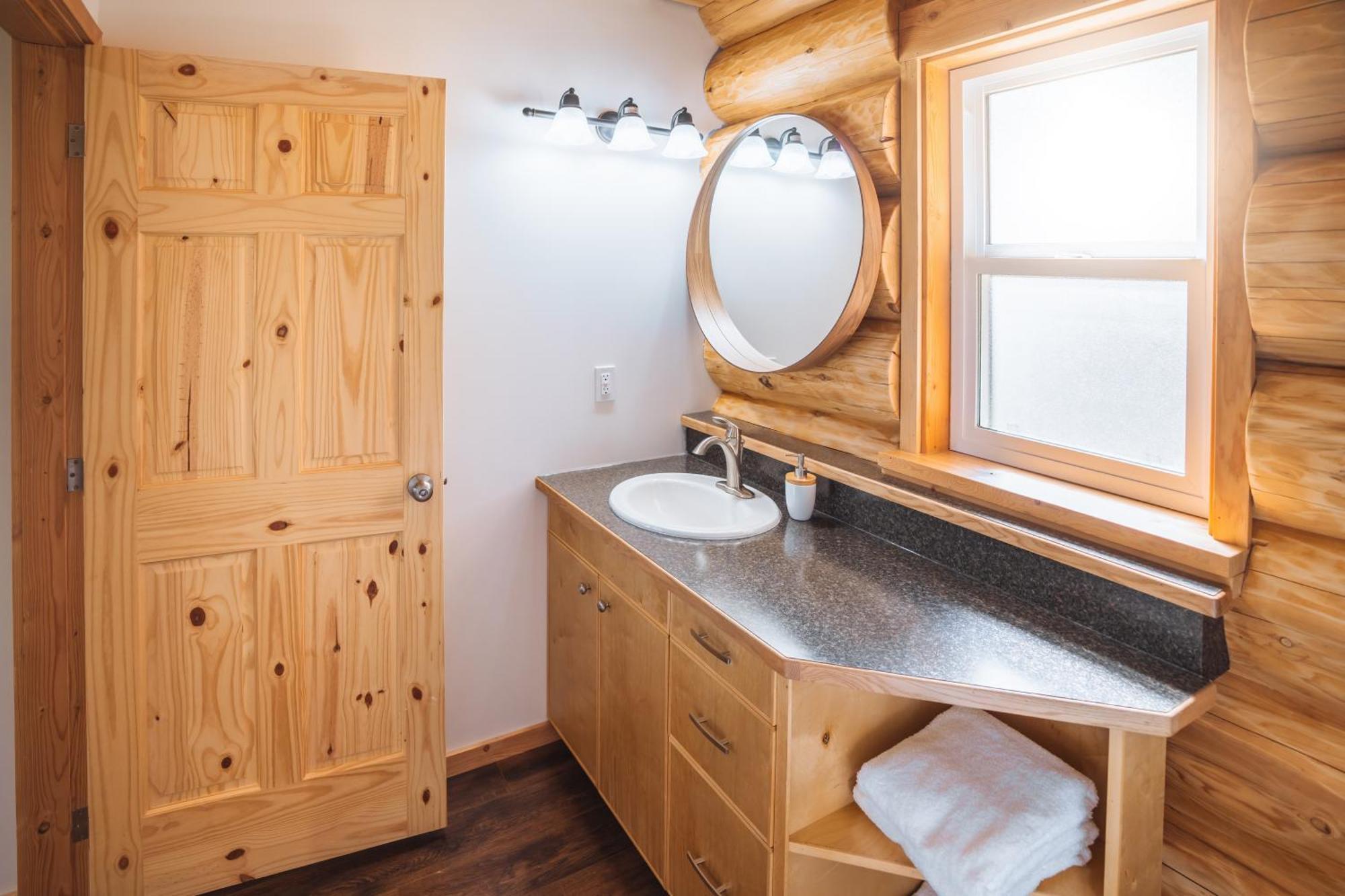 Bella Coola Grizzly Tours And Resort Hagensborg Exterior foto